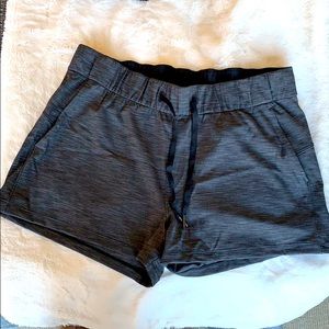 Lululemon On The Fly shorts